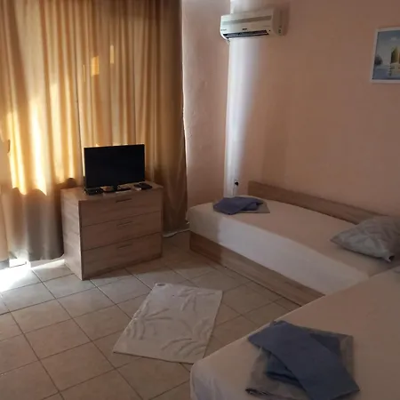 семейство маврови Maison d'hôtes Rezovo