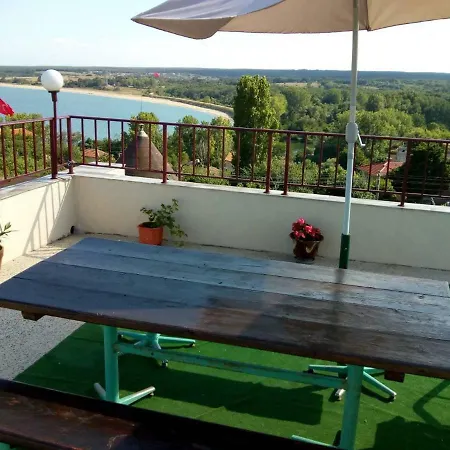 Maison d'hôtes семейство маврови *